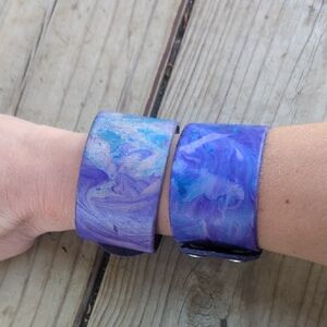 Tandy Leather Handmade Swirled Purple Cuff Bracelets Set Of 2